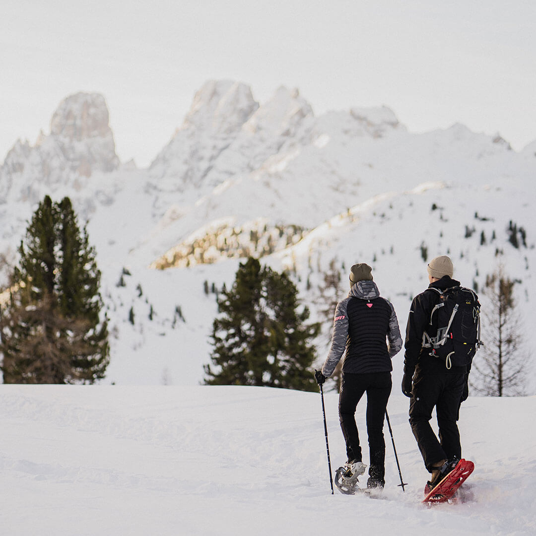 Escursioni con le racchette da neve